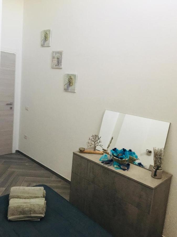 Il Quarzo A) B) Apartment Cabras Ngoại thất bức ảnh