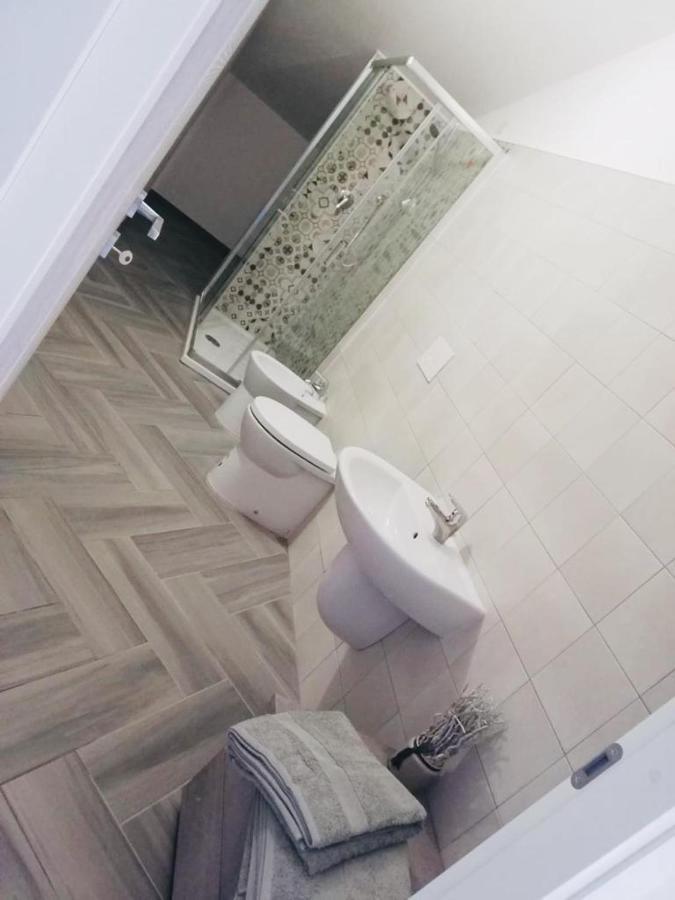 Il Quarzo A) B) Apartment Cabras Ngoại thất bức ảnh